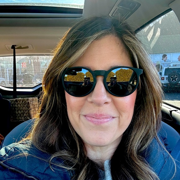 Meet your Posher, Megan - Picture 1 of 1